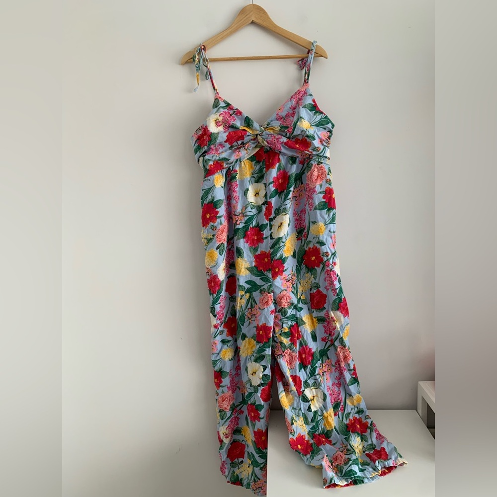 Old Navy colorful floral pants suit!